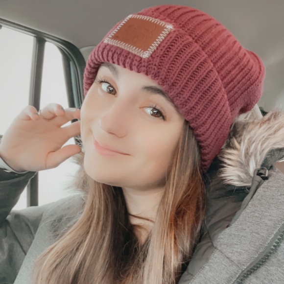 Meet your Posher, Lauren - Picture 3 of 7